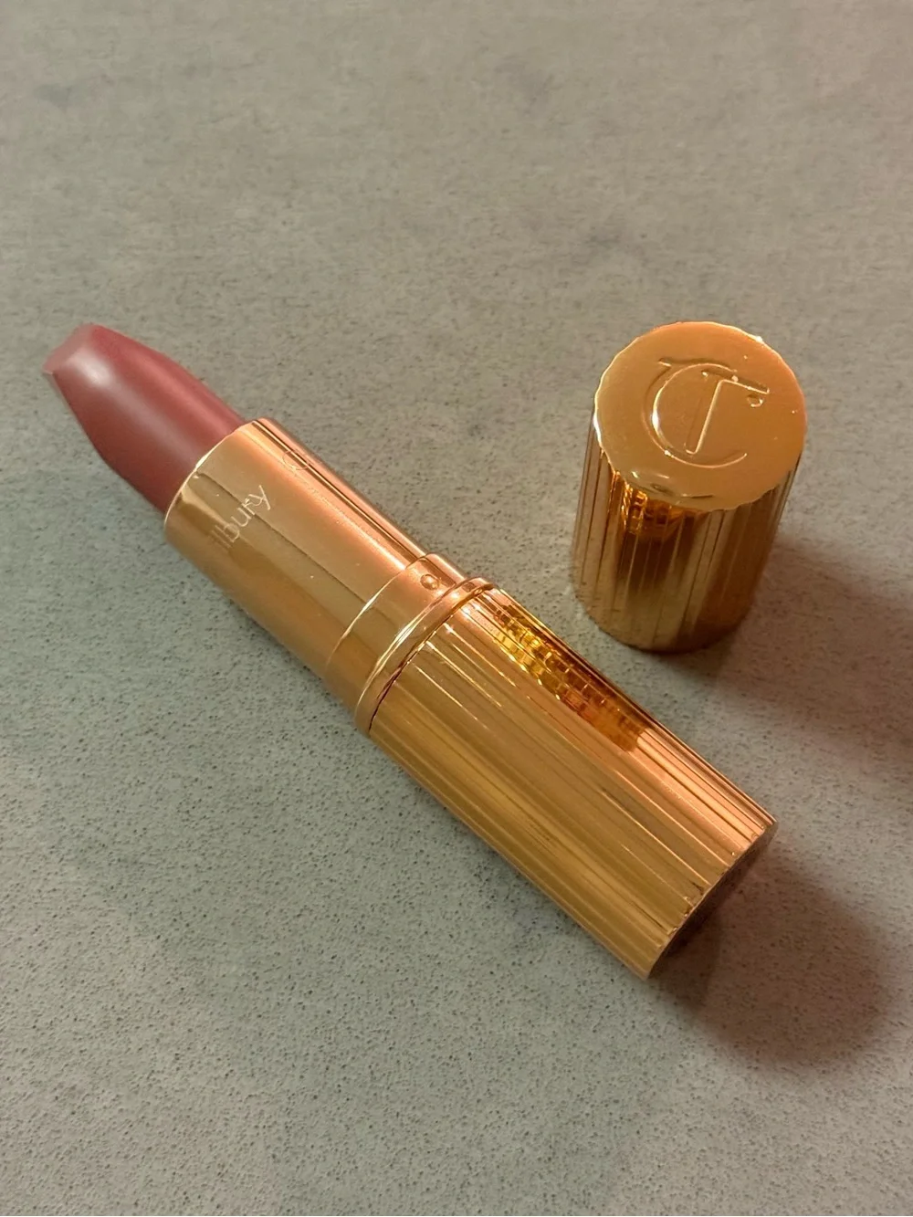 Charlotte Tilbury Very Victoria Lipstick